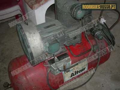 Compressor trifásico