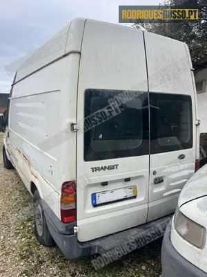 Carrinhas Ford Transit 2001 e Hyundai 1999