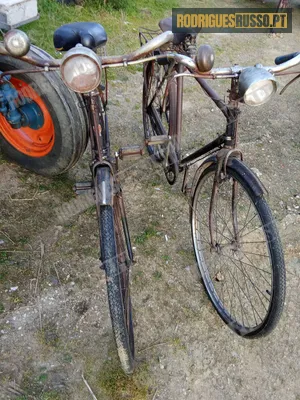 Bicicleta de travões de alavanca antiga
